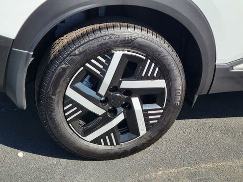 New 2026 Nissan Kicks SV w/ SV Premium Package image 3