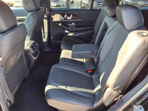 Certified 2025 Mercedes-Benz GLS 450 4MATIC image 17