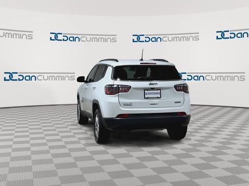 Used 2024 Jeep Compass Latitude w/ Altitude Special Edition AWD/4WD image 8