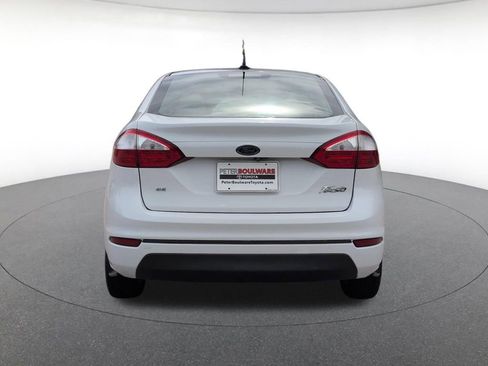 Used 2019 Ford Fiesta SE FWD image 4