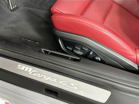 Certified 2024 Porsche 911 Targa 4S image 27