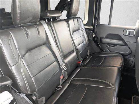 Used 2023 Jeep Wrangler Unlimited Sahara AWD/4WD image 20