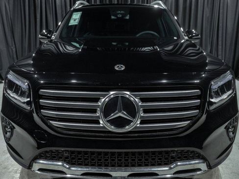 Used 2026 Mercedes-Benz GLB 250 image 2