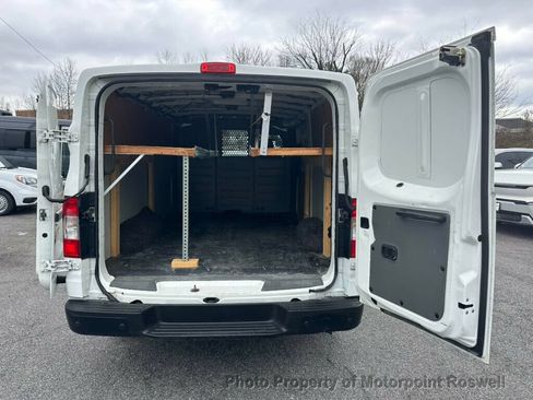 Used 2017 Nissan NV 2500 SV w/ Technology Package RWD image 18