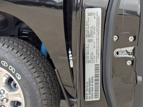 New 2025 RAM 2500 Lone Star image 32