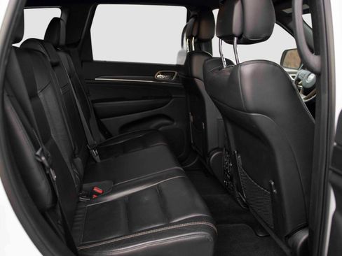 Used 2017 Jeep Grand Cherokee Limited image 15