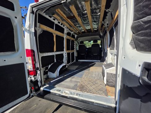 Used 2019 RAM ProMaster 2500 FWD image 18