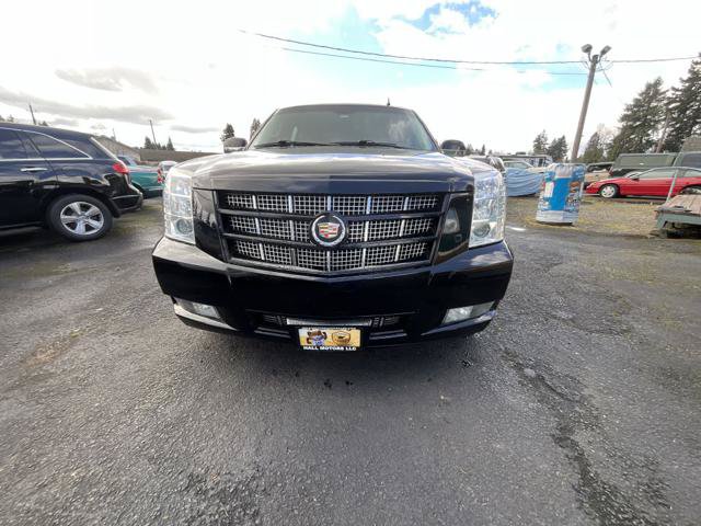 Used 2014 Cadillac Escalade Premium AWD/4WD image 2