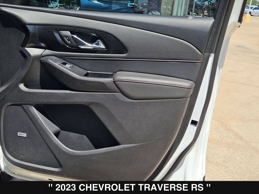 Used 2023 Chevrolet Traverse RS w/ LPO, Floor Liner Package FWD image 47