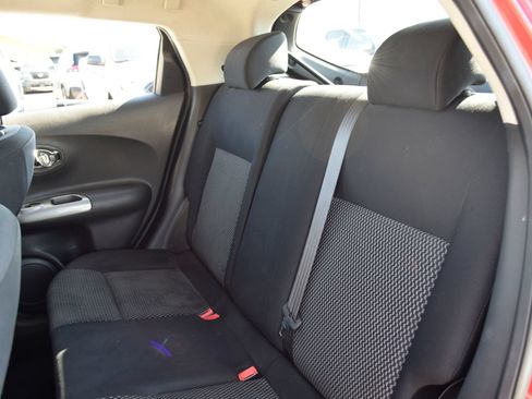 Used 2015 Nissan Juke S FWD image 17