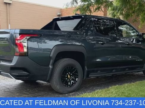 Certified 2025 Chevrolet Silverado EV LT AWD/4WD image 8