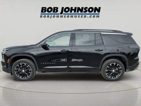Used 2025 Chevrolet Traverse LT w/ Sun and Wheel Package AWD/4WD image 6