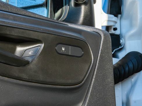 Used 2020 Mercedes-Benz Sprinter 2500 image 35