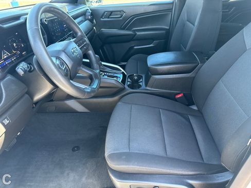 Certified 2024 Chevrolet Colorado Trail Boss w/ Technology Package AWD/4WD image 18