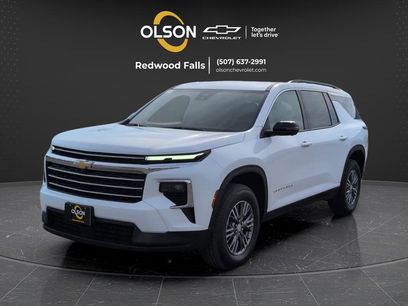 Used 2025 Chevrolet Traverse LT w/ Driver Confidence Package