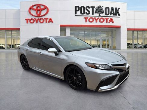 Used 2024 Toyota Camry XSE w/ Navigation Package FWD image 1