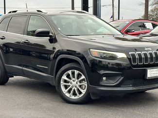 Used 2019 Jeep Cherokee Latitude w/ Popular Appearance Group video 2