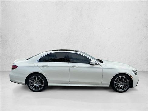 Certified 2022 Mercedes-Benz E 350 4MATIC Sedan image 4