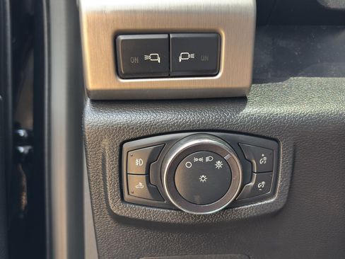 Used 2017 Ford F250 Platinum w/ Platinum Ultimate Package AWD/4WD image 27
