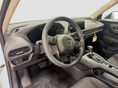 New 2026 Honda HR-V LX image 9
