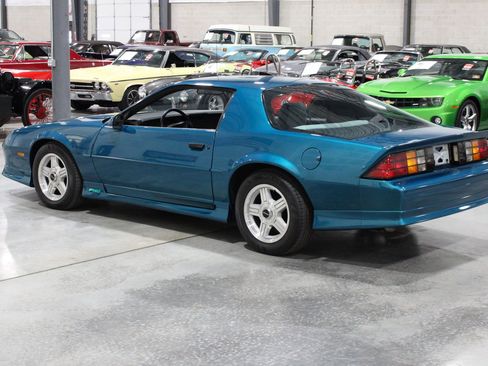 Used 1991 Chevrolet Camaro RS RWD image 14