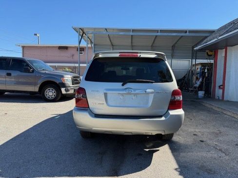 Used 2004 Toyota Highlander Limited image 5