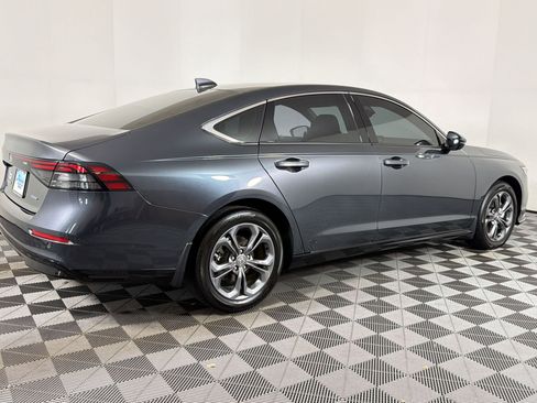 Certified 2025 Honda Accord EX-L image 6