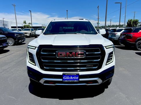 Used 2025 GMC Yukon XL AT4 w/ AT4 Premium Package AWD/4WD image 25