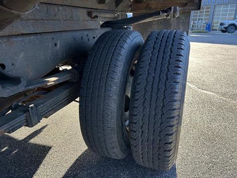 Used 1997 GMC Sierra 3500 SL w/ Snow Plow Prep Pkg image 9