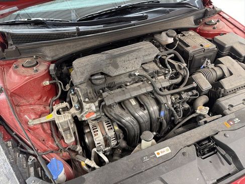 Used 2023 Hyundai Elantra SEL image 12