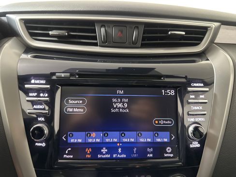 Used 2020 Nissan Murano SL w/ Moonroof Package image 15