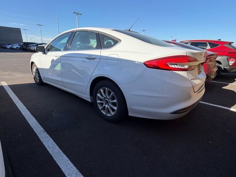 Used 2018 Ford Fusion S image 4