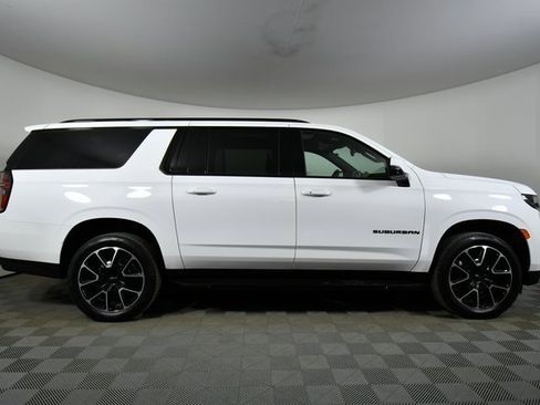 Used 2024 Chevrolet Suburban RST w/ Luxury Package image 16