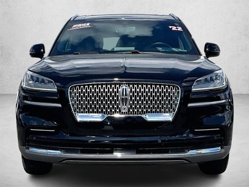 Used 2022 Lincoln Aviator Reserve w/ Elements Package Plus image 3