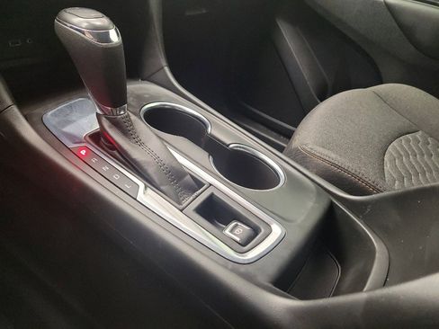 Used 2021 Chevrolet Equinox LT image 26