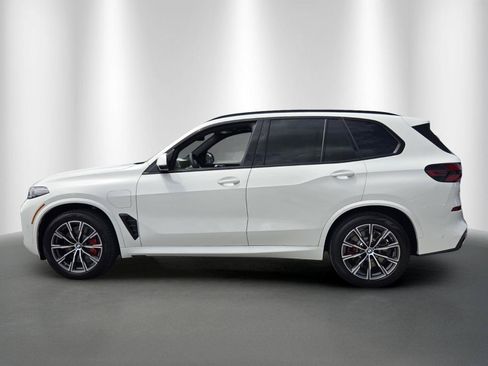 New 2026 BMW X5 xDrive50e w/ M Sport Package AWD/4WD image 4