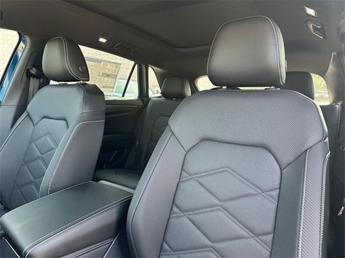 New 2026 Volkswagen Atlas Cross Sport SE image 11