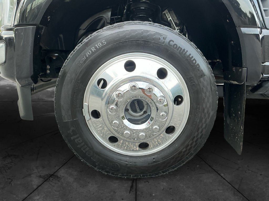 Used 2024 Ford F450 Platinum w/ FX4 Off-Road Package AWD/4WD image 15