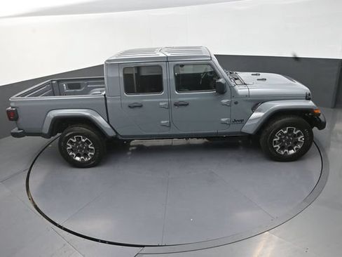 New 2026 Jeep Gladiator Sport AWD/4WD image 18