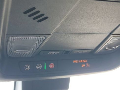 Certified 2024 Chevrolet Equinox RS FWD image 30