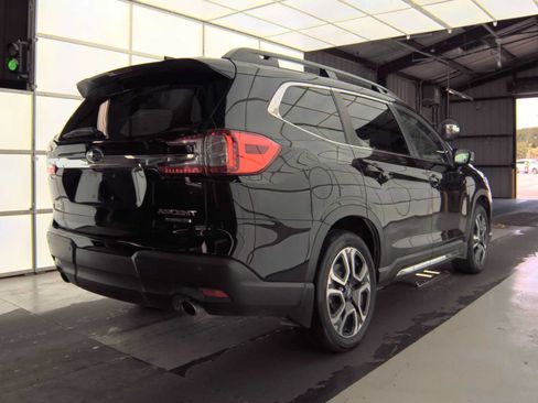 Used 2024 Subaru Ascent Limited w/ Technology Package AWD/4WD image 4