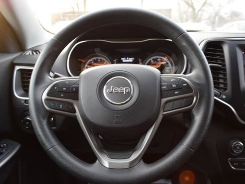 Used 2019 Jeep Cherokee Latitude w/ Popular Appearance Group FWD image 16
