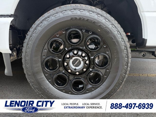 New 2026 Ford F350 4x4 Crew Cab Super Duty image 8