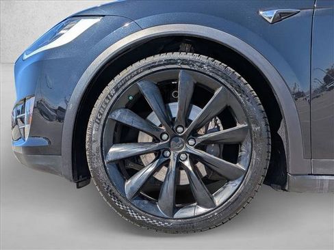 Used 2017 Tesla Model X 90D image 24