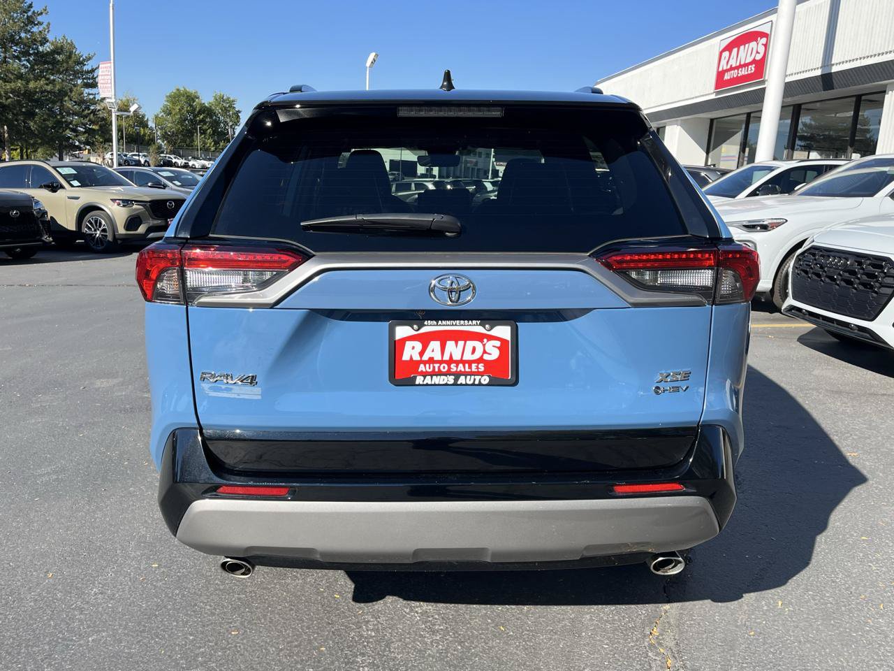 Used 2025 Toyota RAV4 XSE AWD/4WD image 14