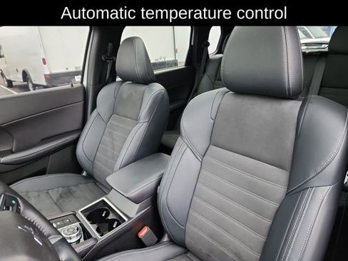 Used 2023 Mitsubishi Outlander SE image 21