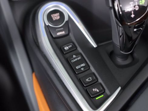 Used 2019 BMW i8 Roadster AWD/4WD image 18