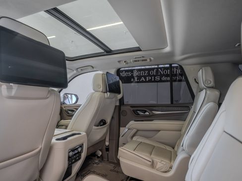 Used 2021 GMC Yukon Denali w/ Denali Premium Package AWD/4WD image 26
