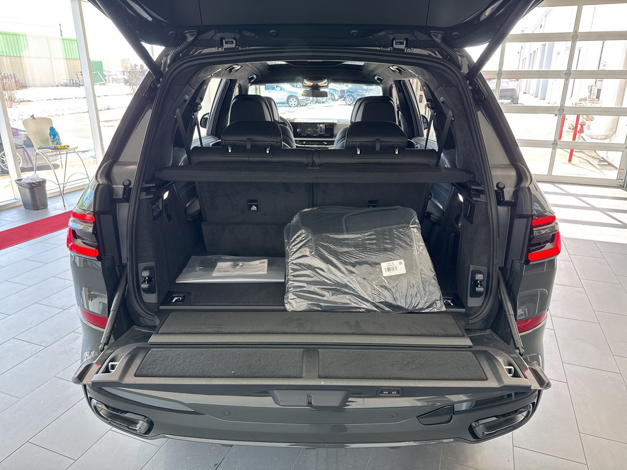 New 2026 BMW X7 xDrive40i w/ M Sport Package AWD/4WD image 10