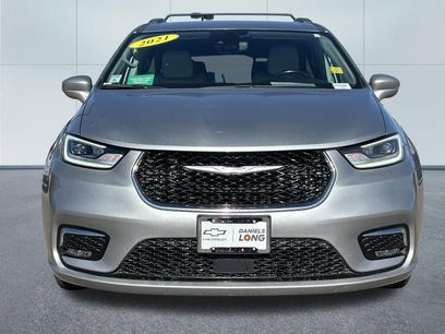 Used 2021 Chrysler Pacifica Touring-L